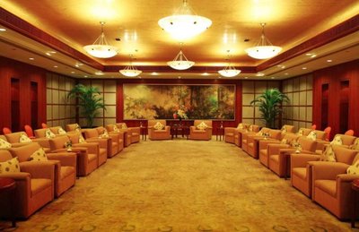 <a href=http://cha.dingjijiudian.com/group-jinjiang/ target=_blank class=infotextkey>锦江</a>小礼堂-贵宾会见厅