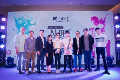 人物从左至右:MTV中文频道创意与制作部总监徐永豪;乐童音乐创始人、唱片收藏家马客;东莞大运城邦雅乐轩酒店销售总监谭章毅;万豪国际集团精选服务品牌亚太区品牌及市场总监龙淑萍;第四届亚太区“星动雅乐轩,MTV协力打造”大中华赛区冠军Chick en Chicks组合成员Kartina;第四届亚太区“星动雅乐轩,MTV协力打造”大中华赛区冠军Chick en Chicks组合成员蔡奇龙;著名策划人、音乐人、制作人、导演山奇;这墙音乐(The Wall Music)公司创始人及CEO傅铅文;MTV中文频道主持人杨杨 人物从左至右:MTV中文频道创意与制作部总监徐永豪;乐童音乐创始人、唱片收藏家马客;东莞大运城邦雅乐轩酒店销售总监谭章毅;万豪国际集团精选服务品牌亚太区品牌及市场总监龙淑萍;第四届亚太区“星动雅乐轩,MTV协力打造”大中华赛区冠军Chick en Chicks组合成员Kartina;第四届亚太区“星动雅乐轩,MTV协力打造”大中华赛区冠军Chick en Chicks组合成员蔡奇龙;著名策划人、音乐人、制作人、导演山奇;这墙音乐(The Wall Music)公司创始人及CEO傅铅文;MTV中文频道主持人杨杨