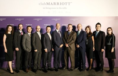<a href=http://cha.dingjijiudian.com/group-marriott/ target=_blank class=infotextkey>万豪</a>国际集团亚太地区及大中华区与北京金融街威斯汀大酒店高层一同揭晓大中华区新版万誉会计划（左起：<a href=http://cha.dingjijiudian.com/group-marriott/ target=_blank class=infotextkey>万豪</a>国际集团亚太地区宴会及会议统筹高级总监Raluca Epureanu、北京金融街威斯汀大酒店厨房总监Luca Pulese、<a href=http://cha.dingjijiudian.com/group-marriott/ target=_blank class=infotextkey>万豪</a>国际集团大中华区区域餐饮总监Jason Ong、北京金融街威斯汀大酒店酒店经理占彼罗·洛克（Gianpiero Ruocco）、北京金融街威斯汀大酒店总经理韩方（Alex Han）、<a href=http://cha.dingjijiudian.com/group-marriott/ target=_blank class=infotextkey>万豪</a>国际集团亚太地区餐厅及酒吧高级总监Ranim Ben Romdhane、<a href=http://cha.dingjijiudian.com/group-marriott/ target=_blank class=infotextkey>万豪</a>国际集团亚太地区资深厨房运营总监Toine Hoeksel、<a href=http://cha.dingjijiudian.com/group-marriott/ target=_blank class=infotextkey>万豪</a>国际集团中国北区区域营运总监Sebastiaan Kleinsman、<a href=http://cha.dingjijiudian.com/group-marriott/ target=_blank class=infotextkey>万豪</a>国际集团亚太地区餐饮礼赏计划高级经理June Lee、北京金融街威斯汀大酒店餐饮总监沈成富（Ray Sim）、北京金融街威斯汀大酒店市场销售部总监程彦艳（Haidy Cheng））