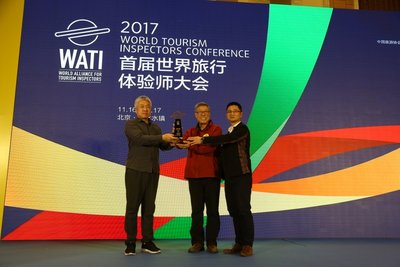 中国长城学会常务副会长董耀会获得当代行者特别荣誉奖 中国长城学会常务副会长董耀会获得当代行者特别荣誉奖