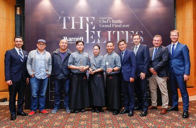 万豪国际集团大中华区高层与著名美食家共同见证“2017万豪国际集团中国区厨王争霸赛”冠亚季军的诞生(左起:万豪国际集团华东区副总裁马雷、著名美食评论员及美食作家老波头、著名美食作家及《舌尖上的中国》美食顾问小宽、深圳中洲万豪酒店副厨师长董杰(冠军)、上海漕河泾万丽酒店雾山餐厅主厨Min Lee(季军)、北京粤财JW万豪酒店万豪轩中餐行政总厨曹锦明(亚军)、万豪国际集团大中华区首席执行官何国祥、万豪国际集团大中华区运营副总裁 Richard John Taffs; 万豪国际集团亚太区高级厨艺总监Toine Hoeksel、万豪国际集团香港、澳门、深圳及海南地区区域副总裁夏浩勤) 万豪国际集团大中华区高层与著名美食家共同见证“2017万豪国际集团中国区厨王争霸赛”冠亚季军的诞生(左起:万豪国际集团华东区副总裁马雷、著名美食评论员及美食作家老波头、著名美食作家及《舌尖上的中国》美食顾问小宽、深圳中洲万豪酒店副厨师长董杰(冠军)、上海漕河泾万丽酒店雾山餐厅主厨Min Lee(季军)、北京粤财JW万豪酒店万豪轩中餐行政总厨曹锦明(亚军)、万豪国际集团大中华区首席执行官何国祥、万豪国际集团大中华区运营副总裁 Richard John Taffs; 万豪国际集团亚太区高级厨艺总监Toine Hoeksel、万豪国际集团香港、澳门、深圳及海南地区区域副总裁夏浩勤)