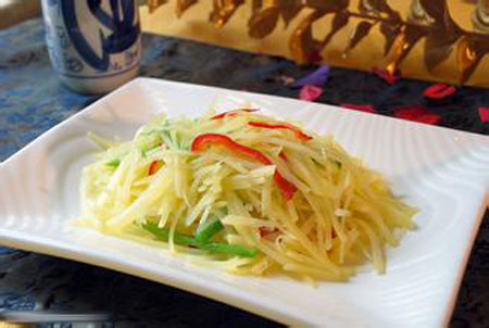 炒土豆丝不要过早放盐