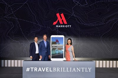 万豪酒店品牌与你共同“旅·获精彩”。从左至右:深圳佳兆业万豪酒店总经理杨雪立,万豪国际集团香港、澳门、深圳、海南区域副总裁夏浩勤(Jakob Helgen),万豪国际集团亚太区品牌市场推广高级总监黄颖茵(Winkie Wong) 万豪酒店品牌与你共同“旅·获精彩”。从左至右:深圳佳兆业万豪酒店总经理杨雪立,万豪国际集团香港、澳门、深圳、海南区域副总裁夏浩勤(Jakob Helgen),万豪国际集团亚太区品牌市场推广高级总监黄颖茵(Winkie Wong)
