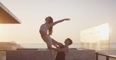 JW<a href=http://cha.dingjijiudian.com/group-marriott/ target=_blank class=infotextkey>万豪</a>酒店及度假村携手The Joffrey Ballet芭蕾舞团推出“脚尖下的奥秘--Behind the Barre”宾客体验计划