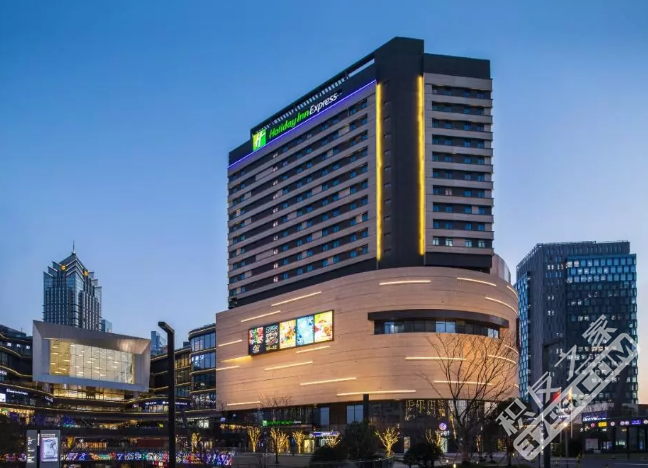 中端酒店持续升温，智选假日酒店迎来大中华区第100家店，开启在华发展新篇章