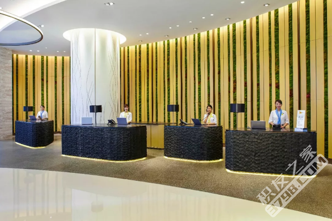 香港诺富特世纪酒店——酒店大堂全新形象，感受城市绿洲的悠然闲逸